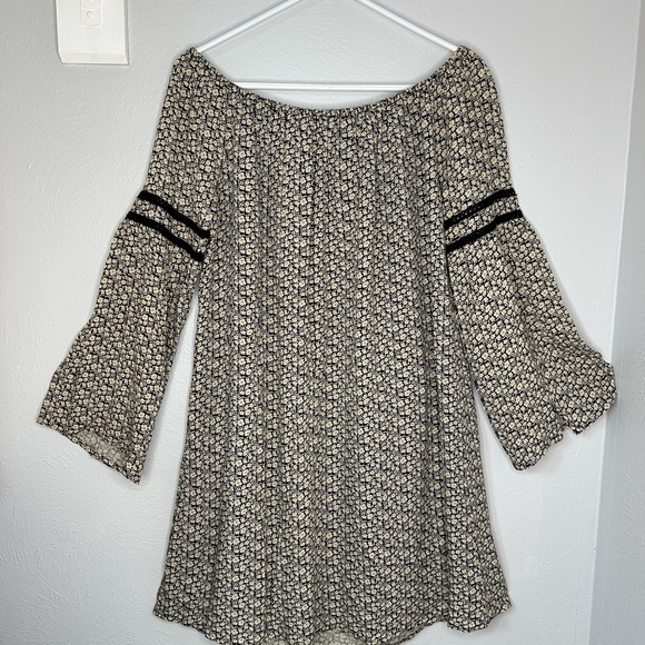 Natural life ditzy micro floral shift mini dress boho size small bell sleeve - Picture 3 of 10